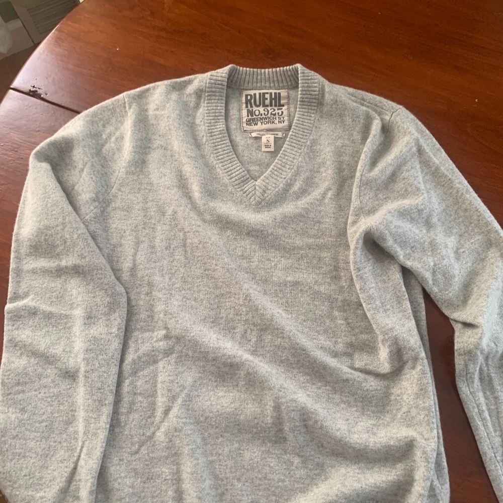 Ruehl cashmere sweater